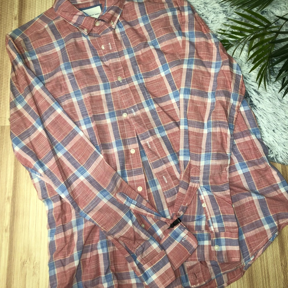 American Eagle button down